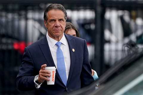 With Criminal Cases Fading, Will Cuomo Try to Make a Comeback?