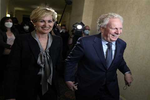 Jean Charest will reportedly run for the Conservative leadership