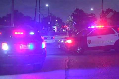 Houston hit-and-run death: East End crash kills bicyclist;  search underground for driver