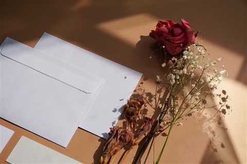 Trump basher sieze on this -What is a RedWeld Envelope