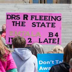 U.S. Supreme Court urged to protect emergency room abortion care ahead of arguments •