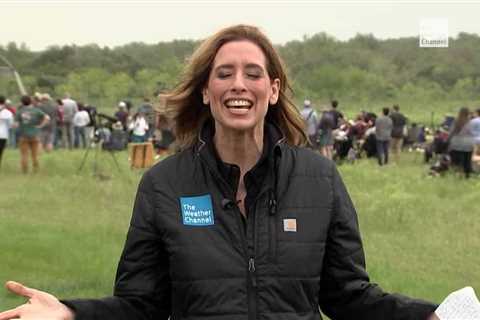 The Weather Channel: Best of Monday's total solar eclipse in Fredericksburg, Texas