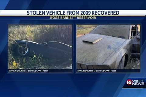 Stolen vehicle pulled from reservoir