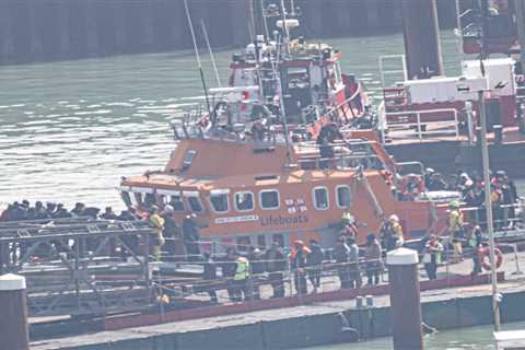 Record 705 illegal migrants cross Channel in one day as Ministers plan new asylum scheme
