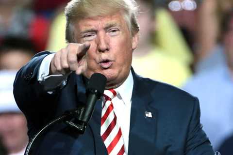 Trump GOES OFF on Fake News CNN and New York Times After