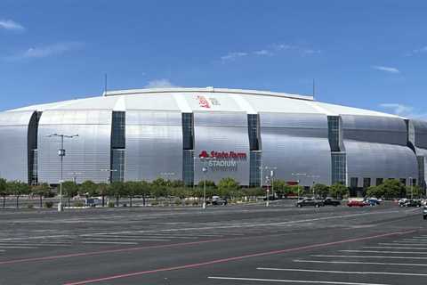 BREAKING: Man Arrested with Knife, Gun, and Inactive Police Credentials at State Farm Stadium in..