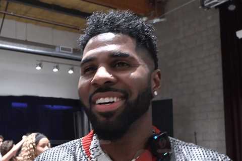 Embracing Streaming: Jason Derulo Performs Street Flash Mob