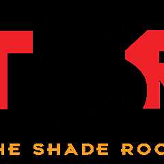 “Body Language Insights from Snoop Dogg’s Gift Moment”